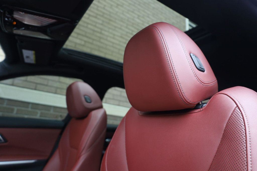 BMW 3 Series photo 21