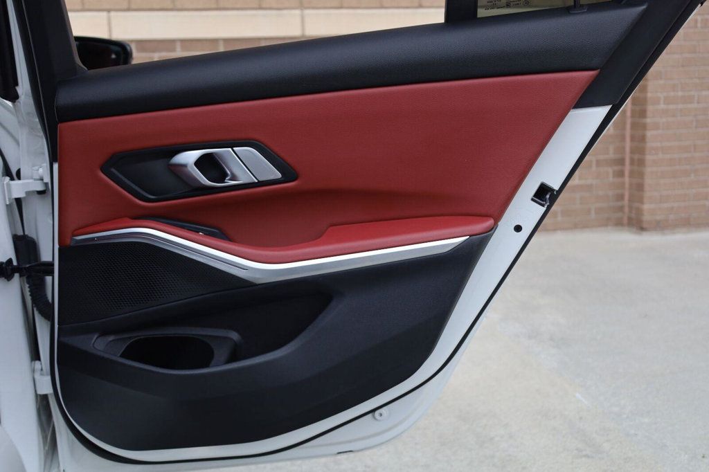 BMW 3 Series photo 25