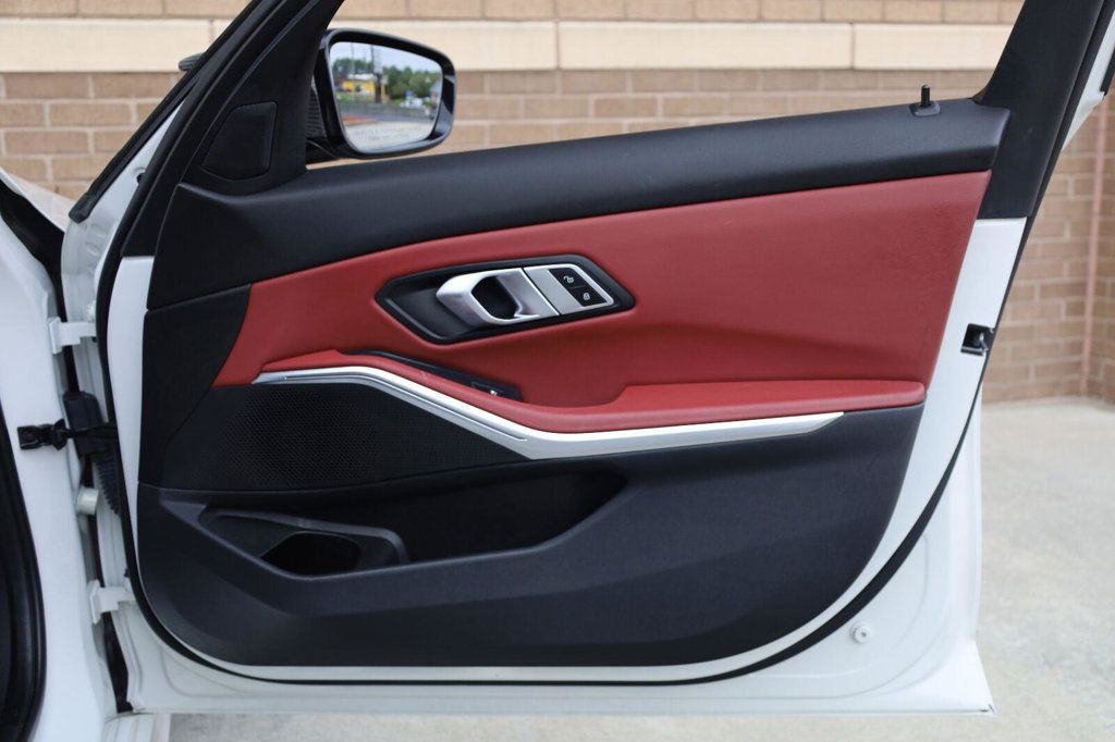 BMW 3 Series photo 28