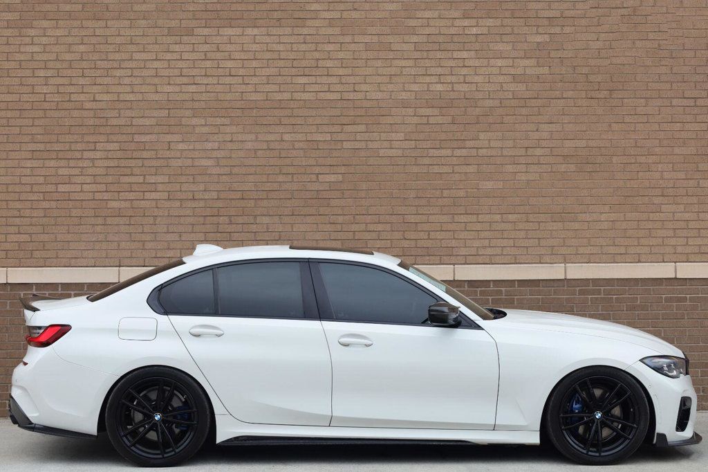 BMW 3 Series photo 3