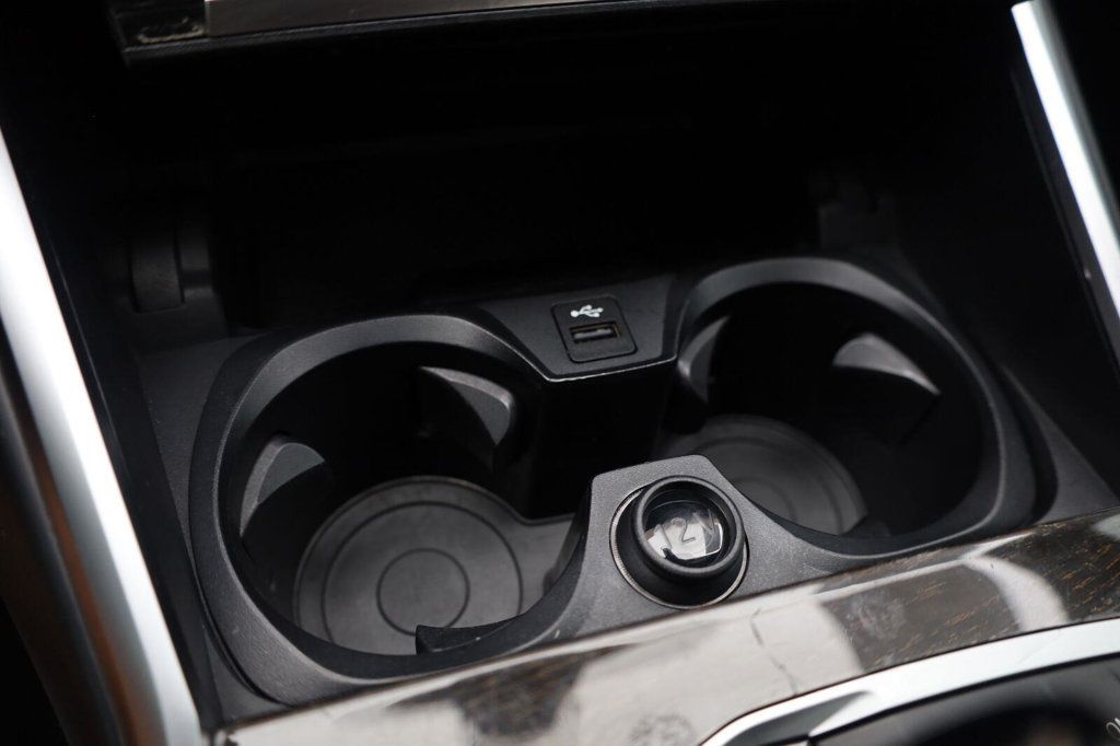 BMW 3 Series photo 56