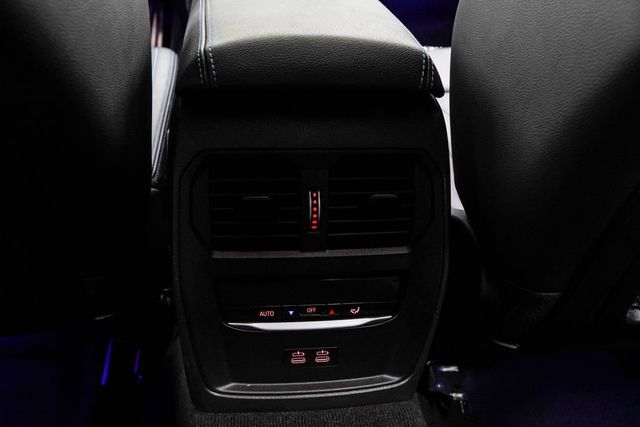 2022 BMW 3 Series M340i Sedan - 23071457 - 25
