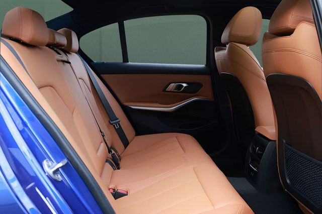 2022 BMW 3 Series M340i Sedan - 23022689 - 24