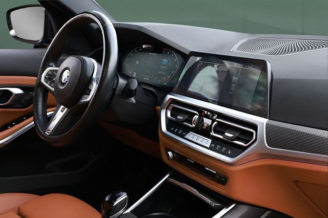 2022 BMW 3 Series M340i Sedan - 23022689 - 27