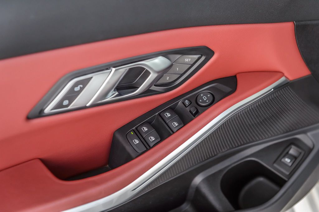 2022 BMW 3 Series M340i xDRIVE - WHITE ON RED - NAV - CARPLAY - SUPER CLEAN  - 22879103 - 18