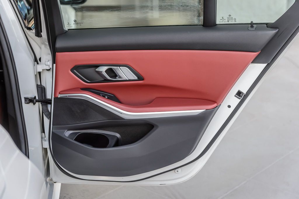 2022 BMW 3 Series M340i xDRIVE - WHITE ON RED - NAV - CARPLAY - SUPER CLEAN  - 22879103 - 24