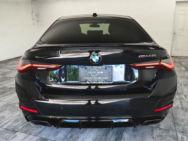 2022 BMW 4 Series M440i xDrive - 23031151 - 4