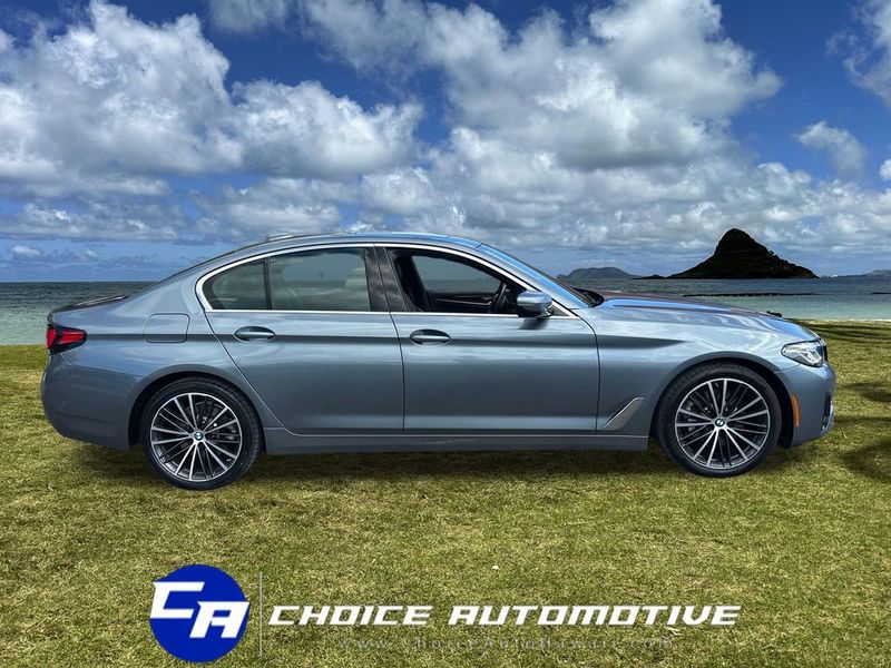 2022 BMW 5 Series 530i Sedan - 23012184 - 8