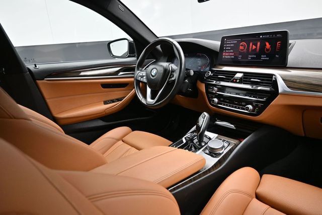 2022 BMW 5 Series 530i Sedan - 23040442 - 12