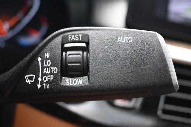 2022 BMW 5 Series 530i Sedan - 23040442 - 20