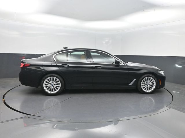 2022 BMW 5 Series 530i Sedan - 23040442 - 31