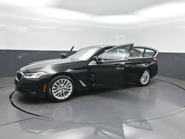 2022 BMW 5 Series 530i Sedan - 23040442 - 34
