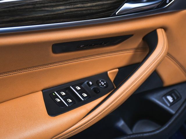 2022 BMW 5 Series 530i xDrive - 22971505 - 9