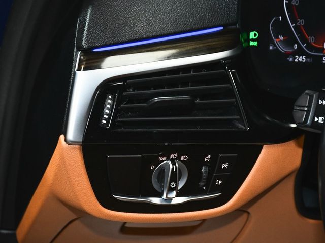 2022 BMW 5 Series 530i xDrive - 22971505 - 15