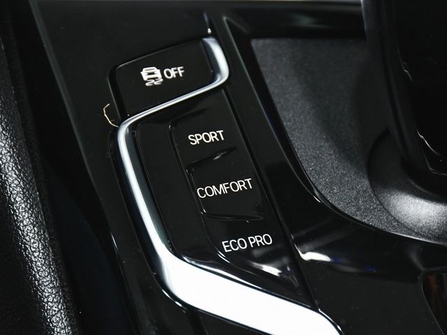 2022 BMW 5 Series 530i xDrive - 22971505 - 28