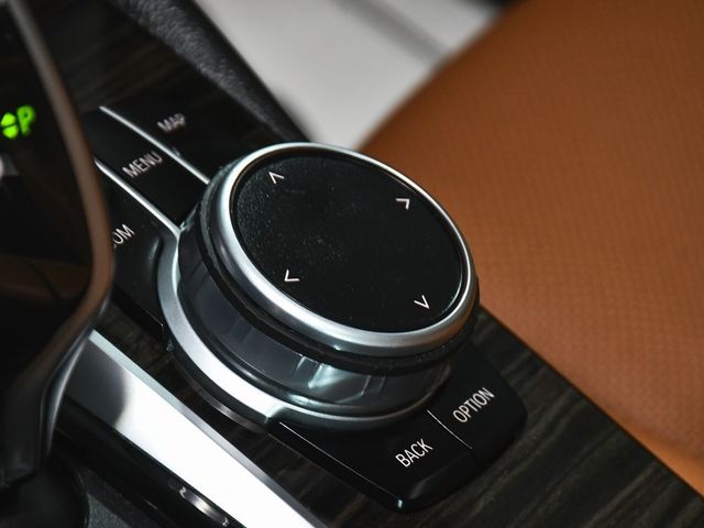 2022 BMW 5 Series 530i xDrive - 22971505 - 42