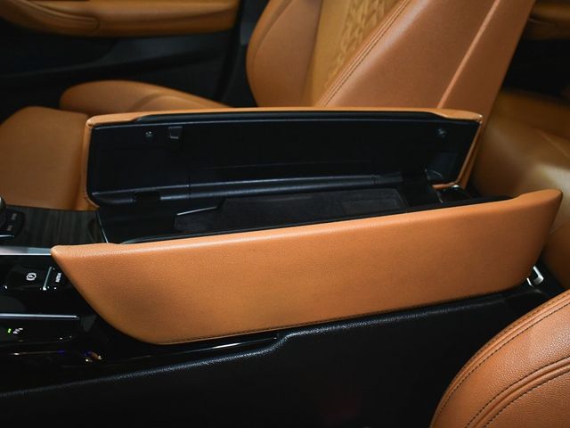 2022 BMW 5 Series 530i xDrive - 22971505 - 44