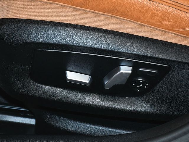 2022 BMW 5 Series 530i xDrive - 22971505 - 47