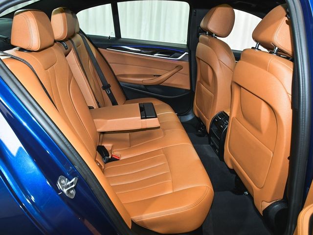 2022 BMW 5 Series 530i xDrive - 22971505 - 52