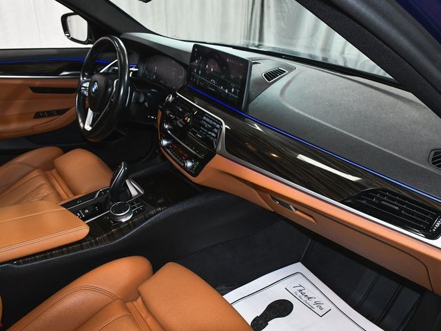 2022 BMW 5 Series 530i xDrive - 22971505 - 56