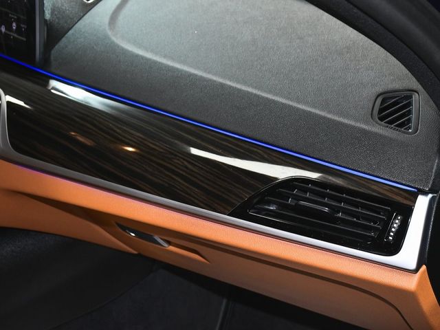 2022 BMW 5 Series 530i xDrive - 22971505 - 57