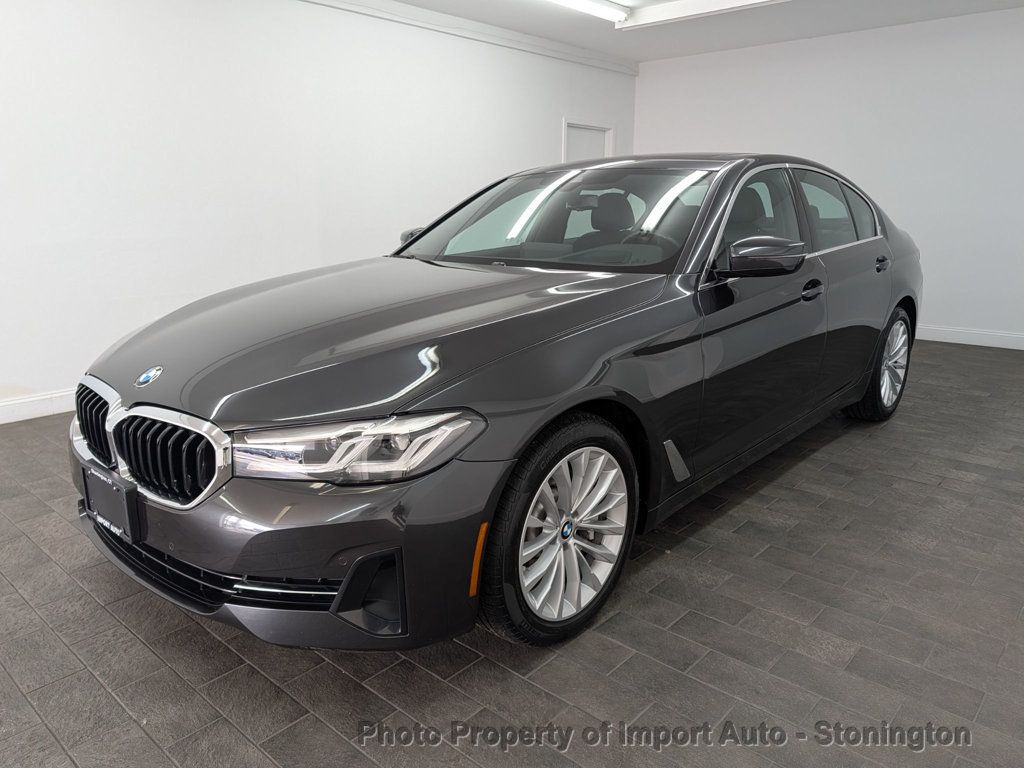 2022 BMW 5 Series 530i xDrive Sedan - 22846165 | Video 1