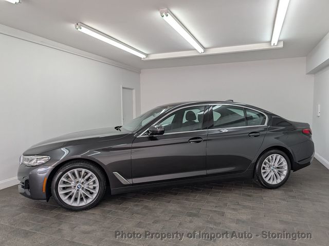 2022 BMW 5 Series 530i xDrive Sedan - 22846165 - 5