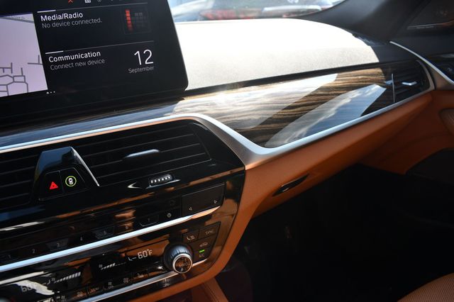 2022 BMW 5 Series 530i xDrive Sedan - 22907002 - 23