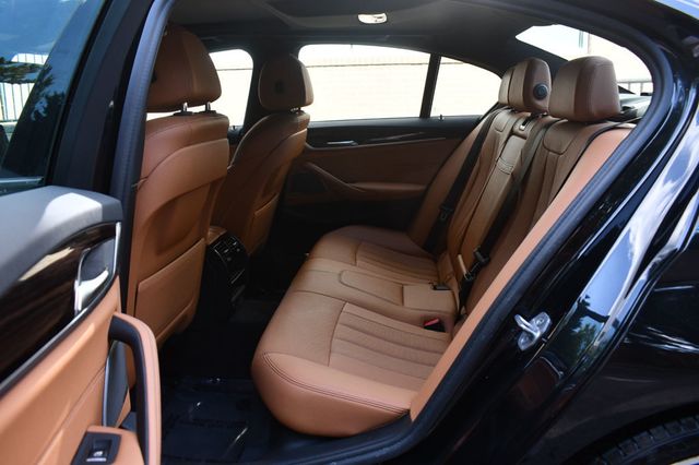 2022 BMW 5 Series 530i xDrive Sedan - 22907002 - 29