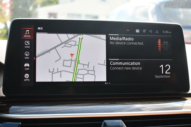 2022 BMW 5 Series 530i xDrive Sedan - 22907002 - 42