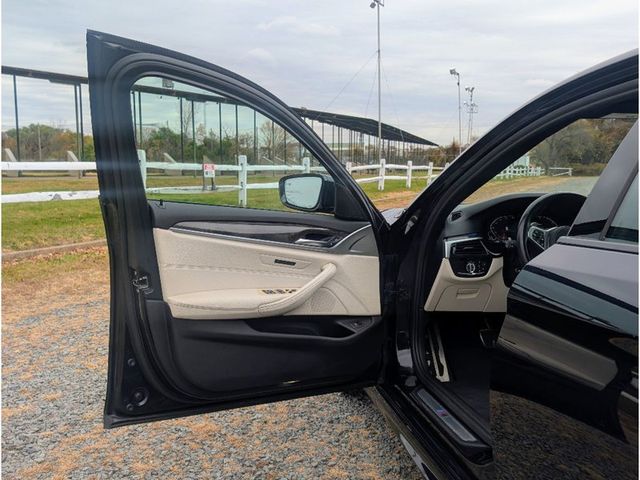 2022 BMW 5 Series 530i xDrive Sedan - 22964325 - 8