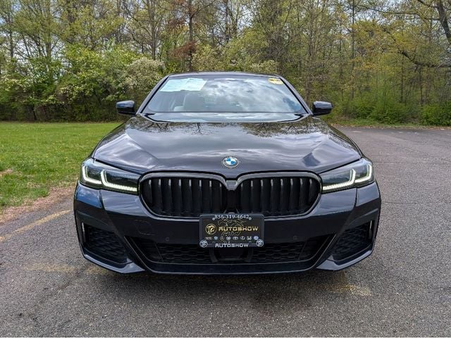2022 BMW 5 Series 530i xDrive Sedan - 23010662 - 1