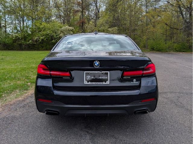 2022 BMW 5 Series 530i xDrive Sedan - 23010662 - 5