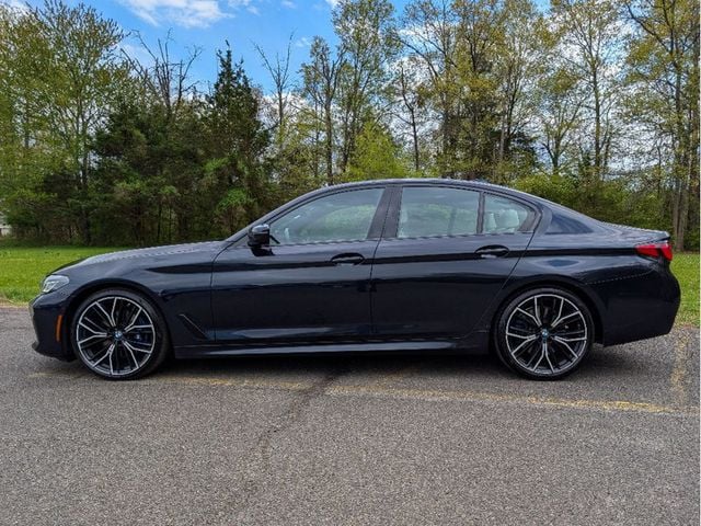 2022 BMW 5 Series 530i xDrive Sedan - 23010662 - 8