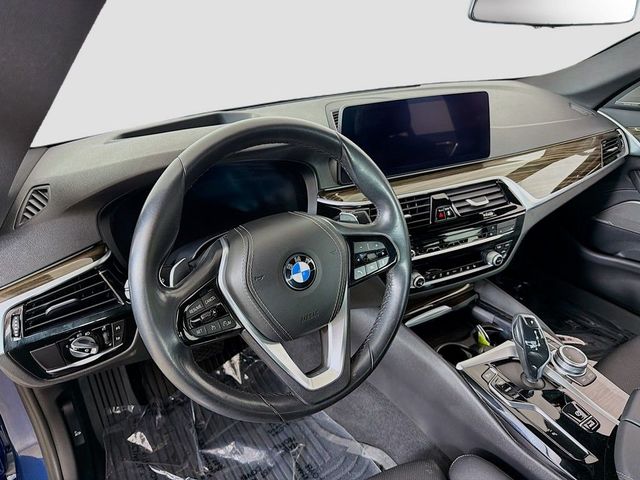 2022 BMW 5 Series 530i xDrive Sedan - 23025682 - 19