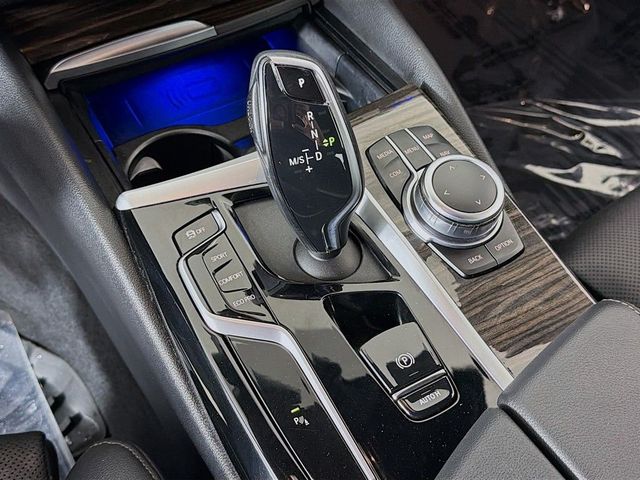 2022 BMW 5 Series 530i xDrive Sedan - 23025682 - 39