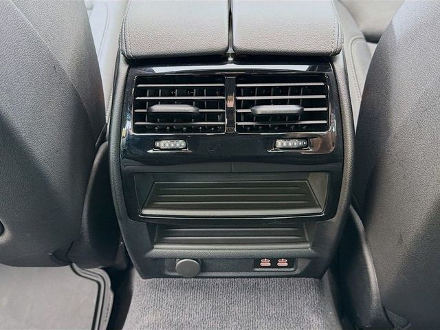2022 BMW 5 Series 530i xDrive Sedan - 23025682 - 40