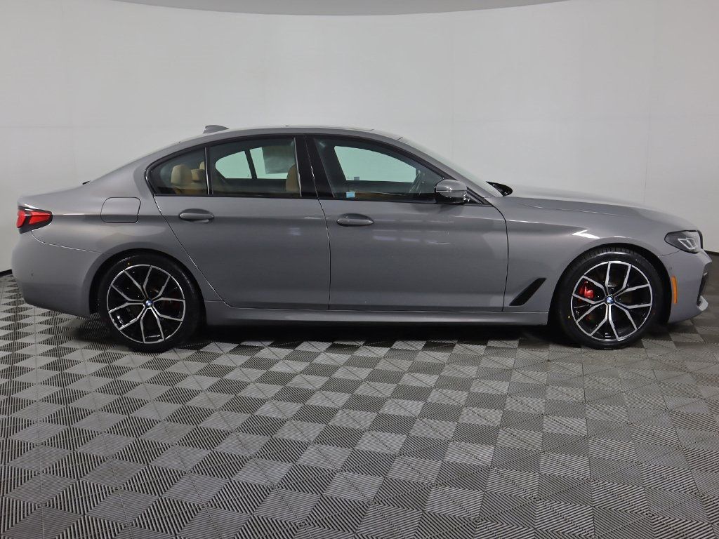 2022 BMW 5 Series 530i xDrive Sedan - 22716380 - 15