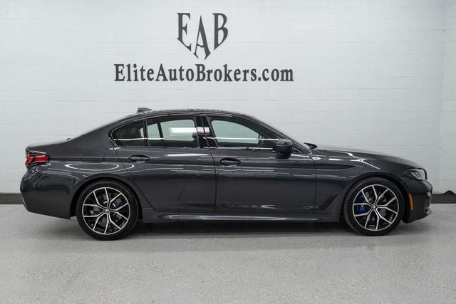 2022 BMW 5 Series 530i xDrive Sedan - 22778087 - 4