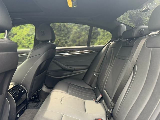 2022 BMW 5 Series 540i xDrive Sedan - 23041320 - 17