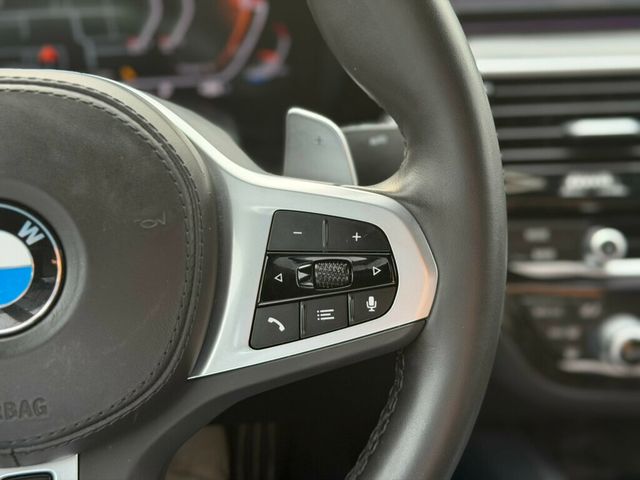 2022 BMW 5 Series 540i xDrive Sedan - 23041320 - 27