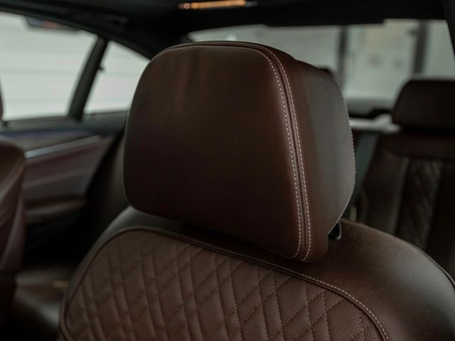 2022 BMW 5 Series M550i xDrive Sedan - 22996118 - 27