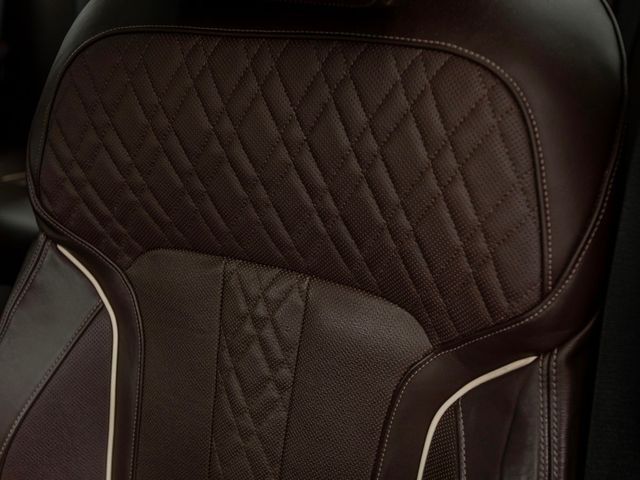 2022 BMW 5 Series M550i xDrive Sedan - 22996118 - 28