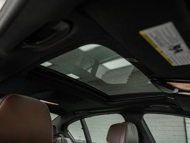 2022 BMW 5 Series M550i xDrive Sedan - 22996118 - 30