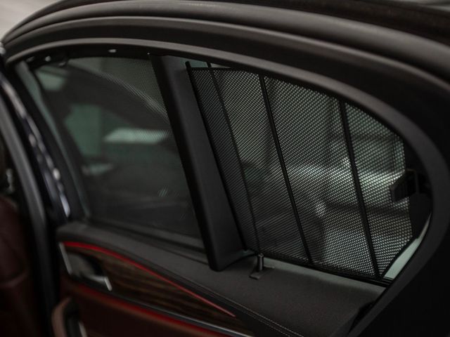 2022 BMW 5 Series M550i xDrive Sedan - 22996118 - 33