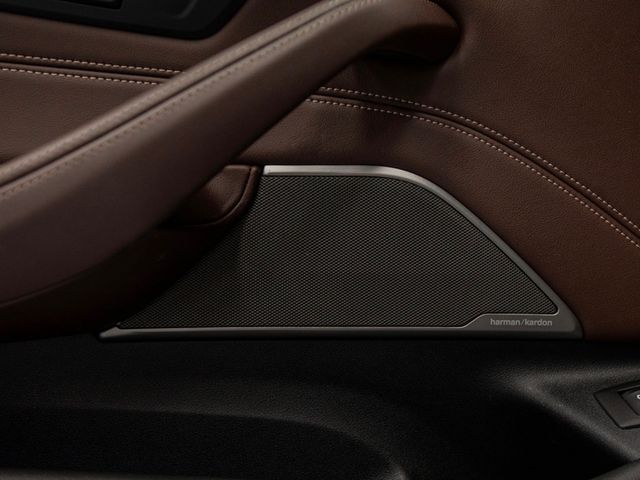 2022 BMW 5 Series M550i xDrive Sedan - 22996118 - 36