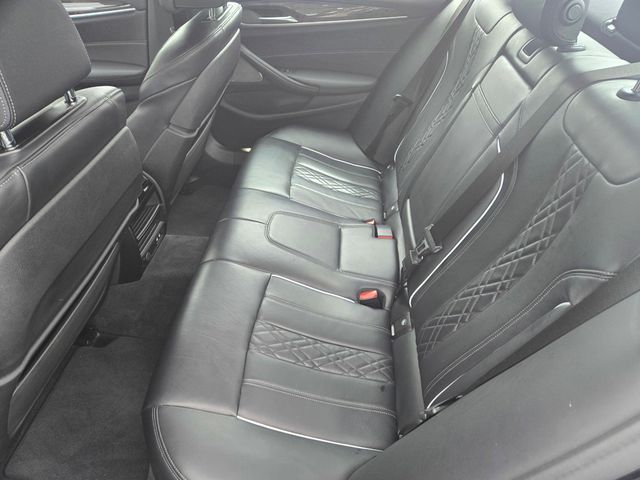 2022 BMW 5 Series M550i xDrive Sedan - 23032028 - 9