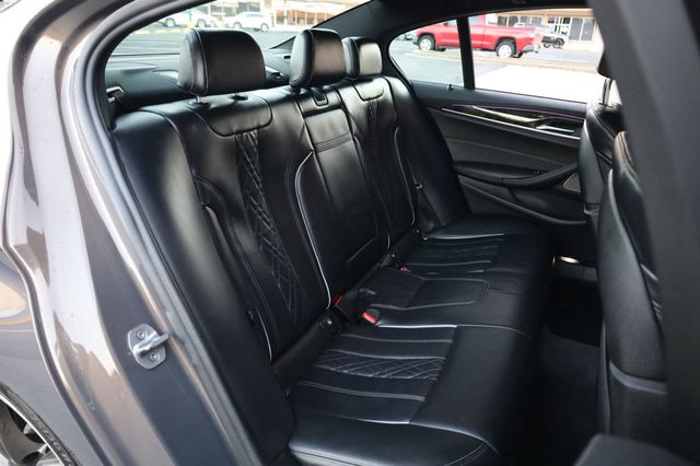 2022 BMW 5 Series M550i xDrive Sedan - 22949776 - 19