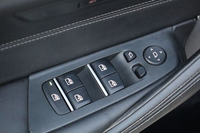 2022 BMW 5 Series M550i xDrive Sedan - 22949776 - 31