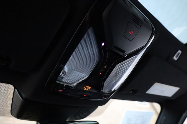 2022 BMW 5 Series M550i xDrive Sedan - 22949776 - 33